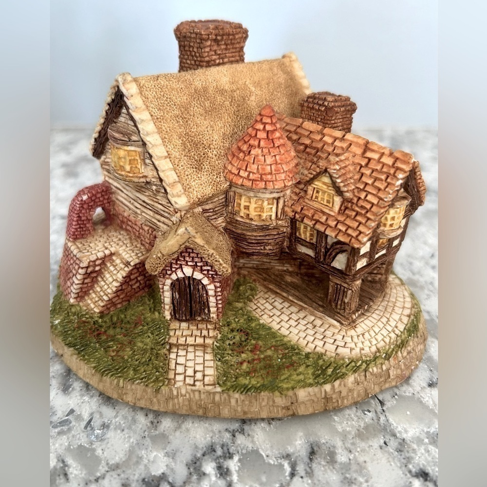 Cottage Figurine